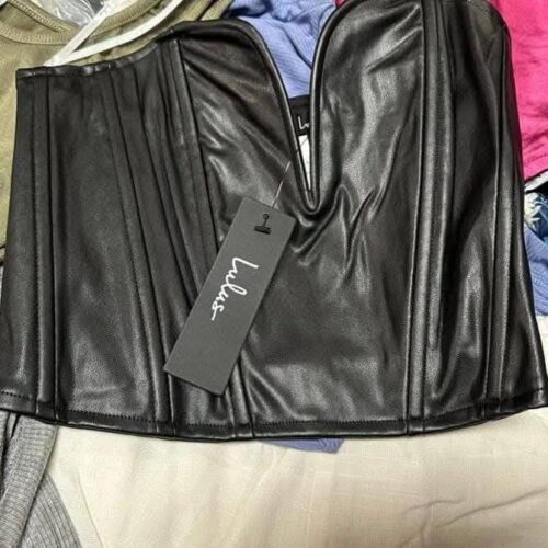 470239991_122147383700329686_906981334022759142_n.jpg Lulus womens assorted apparel