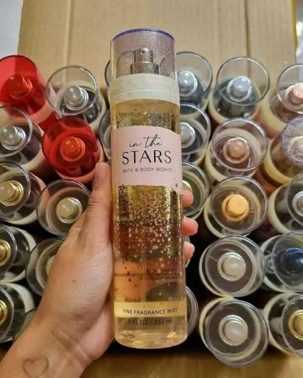 471553323_122105482970696425_3998951037412762137_n.jpg Pallet of Victorias secret cream spray lotion