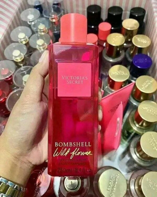 471708725_122105482898696425_724906986116729977_n.jpg Pallet of Victorias secret cream spray lotion