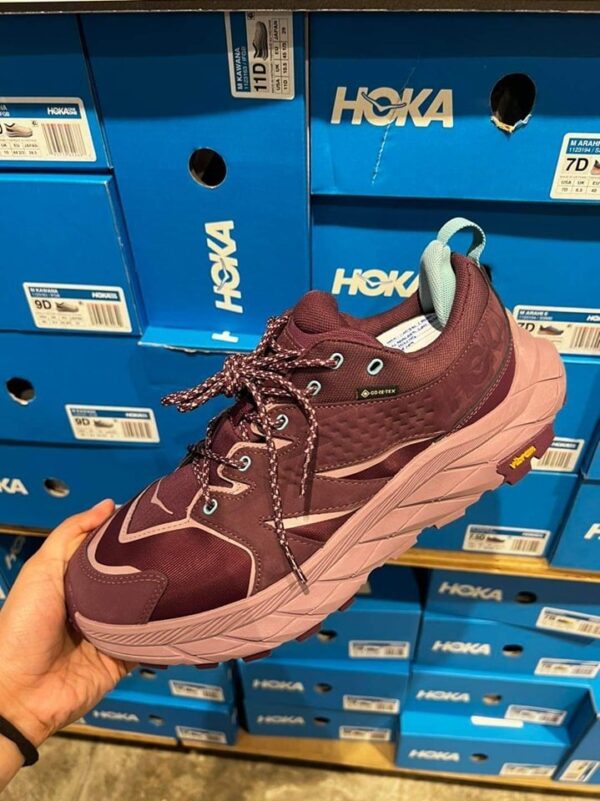 HOKA SHOES PALLET