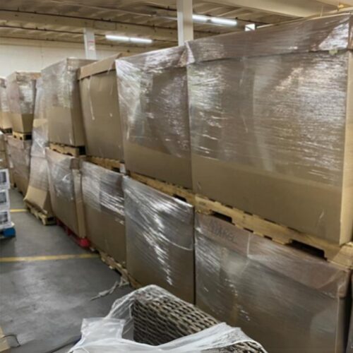 clothing-loads-mix-of-mens-womens-kids-returns-shelf-pulls-26-52-pallet.jpg clothes pallets Mixed of Mens, Womens & Kids Returns/Shelf Pulls