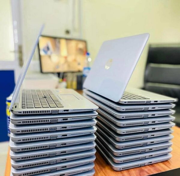 hp-dell-laptops-pallets-1.jpg HP Dell Laptops Pallets