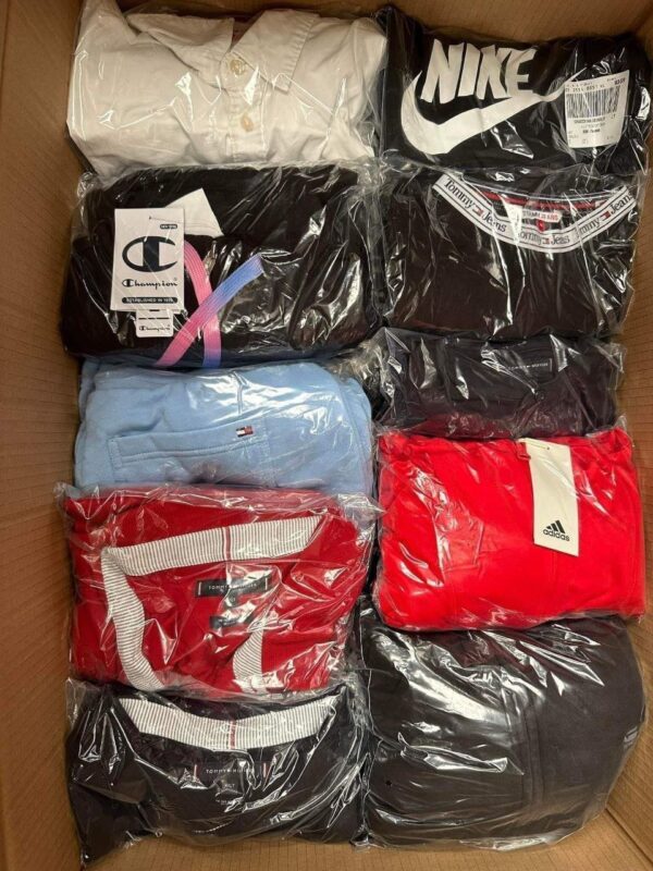 Amazon clothing return pallets