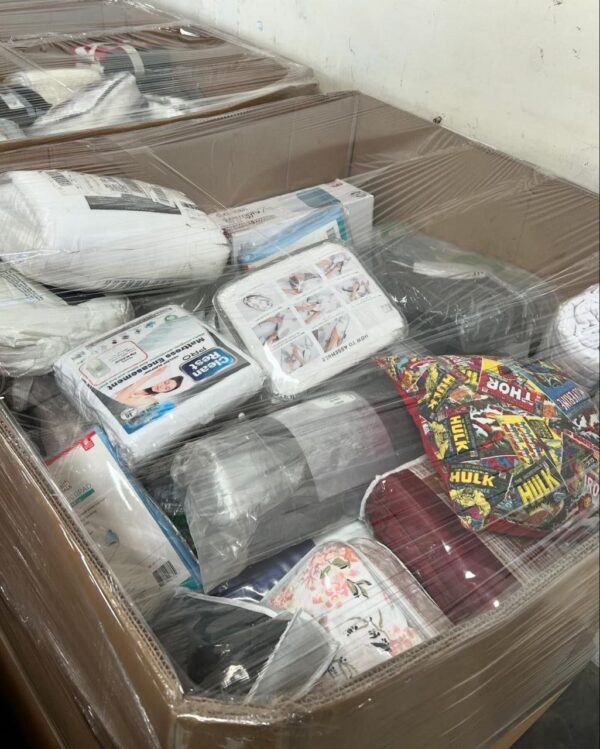 photo_5900063748259955758_y.jpg bed comforter Pallet