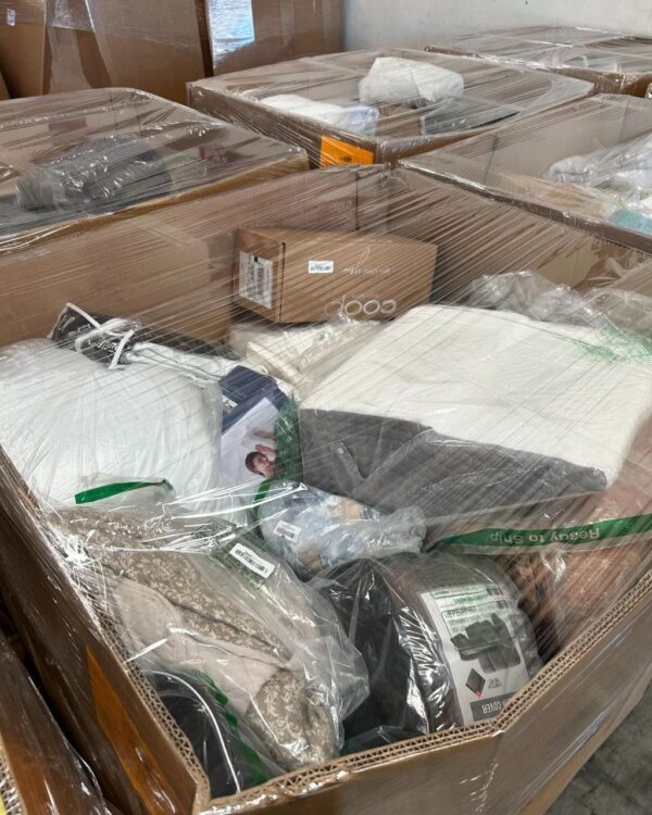 photo_5900063748259955759_y.jpg bed comforter Pallet