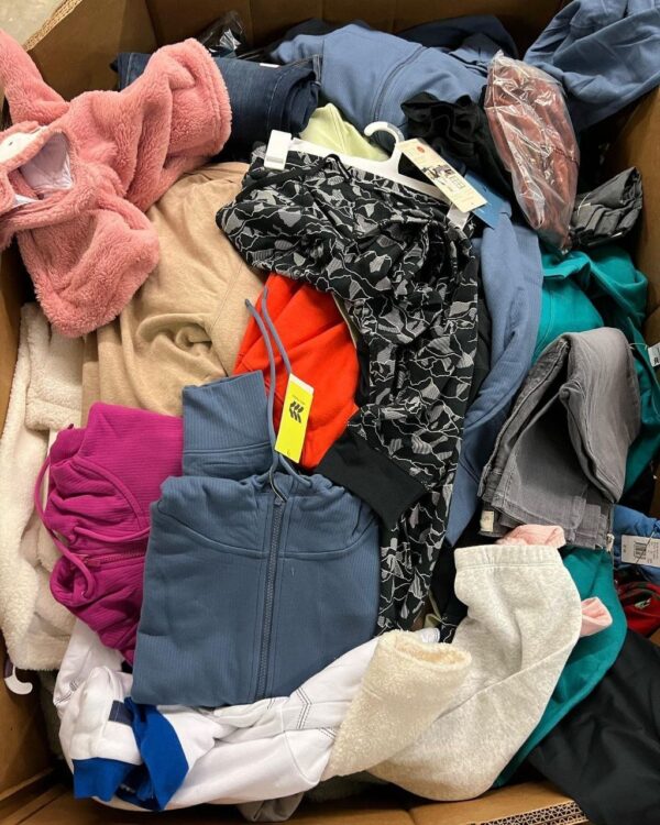 photo_5978593011904397481_y.jpg kids clothes pallet