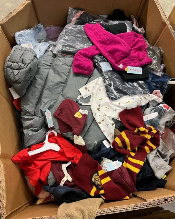 photo_5978593011904397485_y.jpg kids clothes pallet