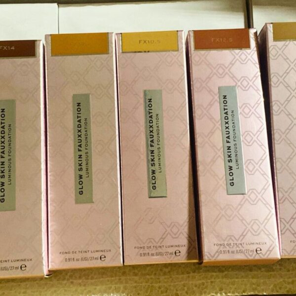 xx-revolution-glow-skin-fauxxdation-luminous-foundation-assorted-mix-30-pcs.jpg XX Revolution Glow Skin Fauxxdation Luminous Foundation Assorted Mix (30 Pcs Lot)